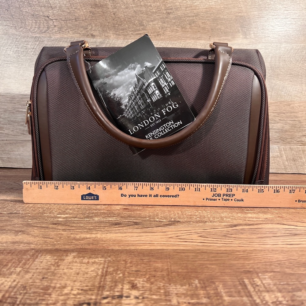 London Fog Kensington 360 17” Deluxe Cabin Bag NWT Brown Carry On Weekender Tote - Picture 10 of 16